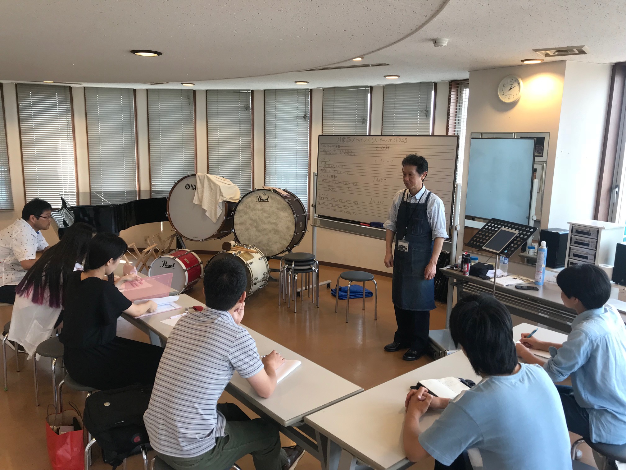 2018年7月16日に開催された打楽器メンテナンス体験「テーマ：コンサートバスドラム」の様子。